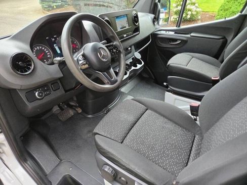 Used 2019 Mercedes-Benz Sprinter 144 image 2