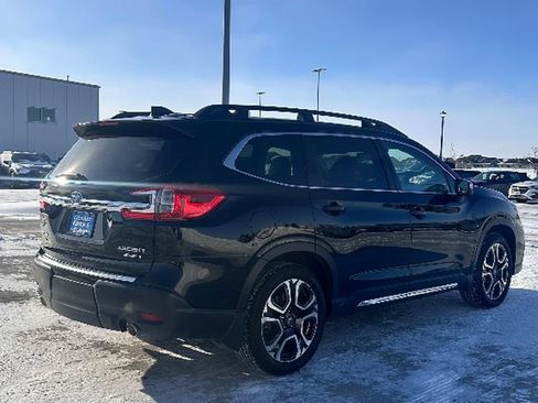 Used 2023 Subaru Ascent Limited w/ Technology Package image 5