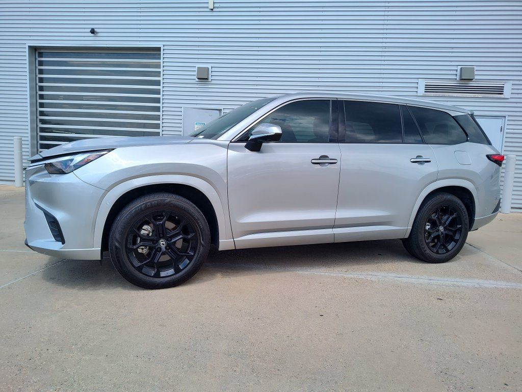 Used 2024 Lexus TX 350 AWD w/ Captains Chair Package image 3