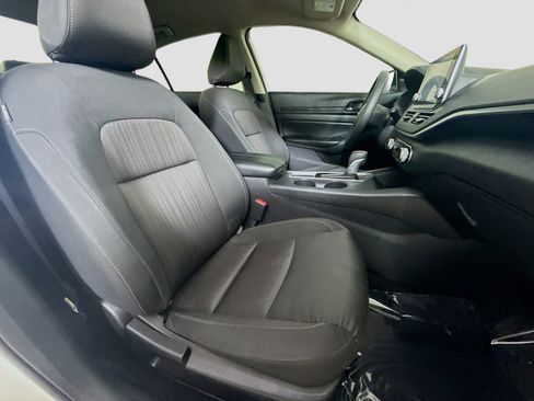 Used 2025 Nissan Altima 2.5 S image 29