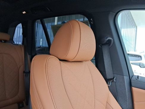 Used 2026 BMW X5 xDrive40i w/ M Sport Package AWD/4WD image 18