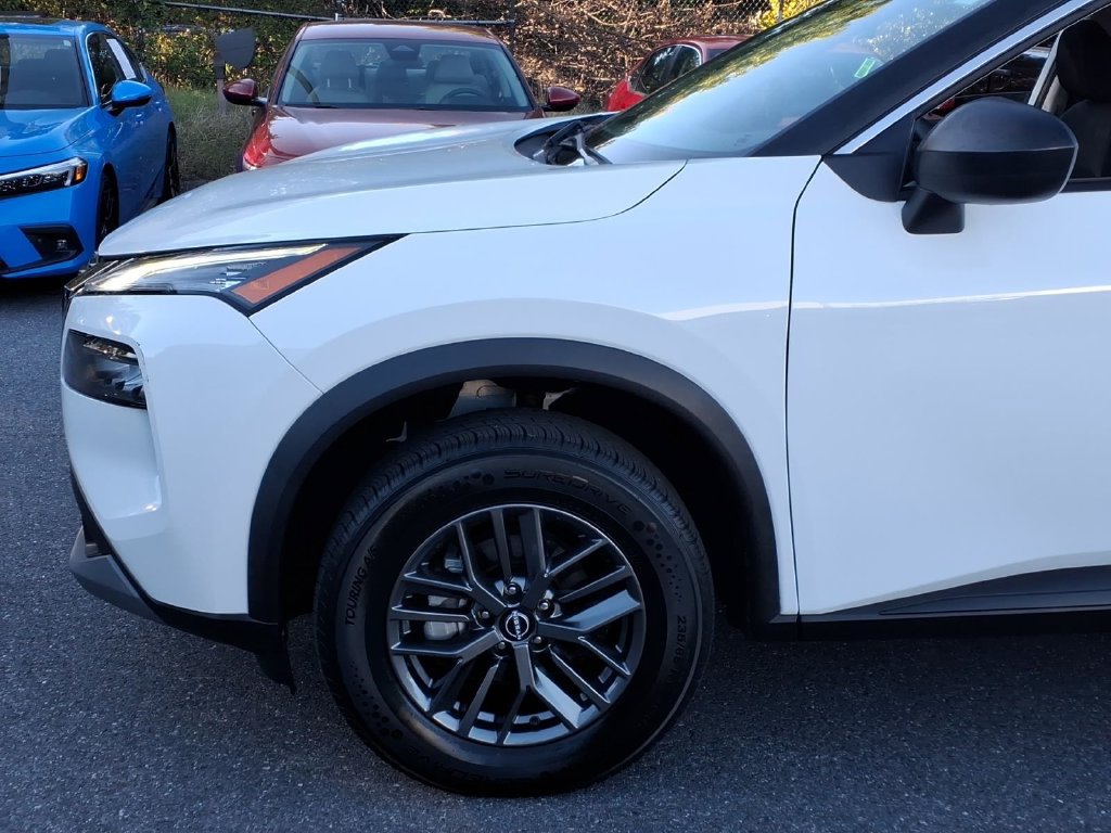 Used 2023 Nissan Rogue S FWD image 7