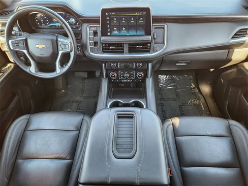 Used 2024 Chevrolet Suburban LT image 26