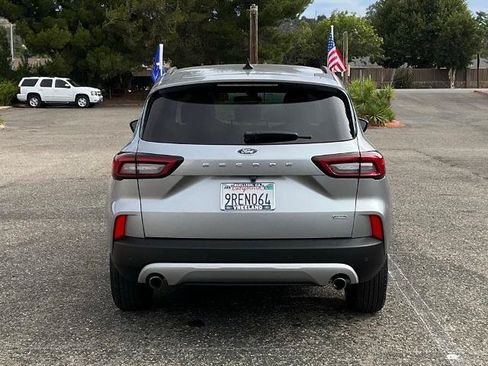 Certified 2024 Ford Escape SE FWD image 4