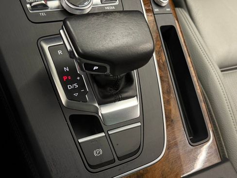 Used 2018 Audi Q5 Prestige AWD/4WD image 16