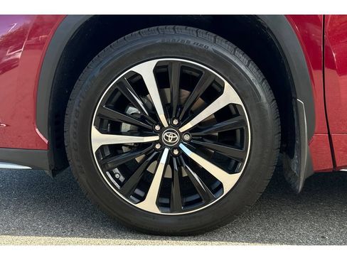 Used 2021 Toyota Highlander XSE FWD image 48