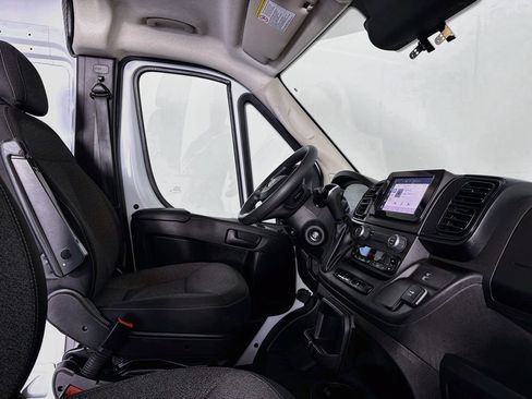 Used 2025 RAM ProMaster 2500 w/ Convenience Group FWD image 28