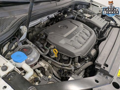 Used 2022 Volkswagen Tiguan SE AWD/4WD image 32