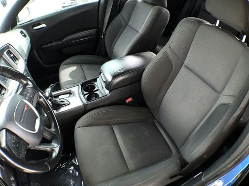 Used 2019 Dodge Charger SXT w/ Blacktop Package RWD image 14