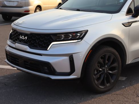 Used 2022 Kia Sorento SX AWD/4WD image 17