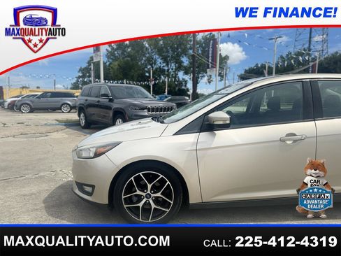 Used 2018 Ford Focus SEL FWD image 1