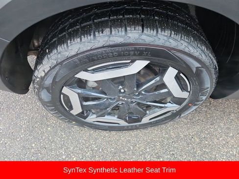 Used 2025 Kia Telluride S image 15