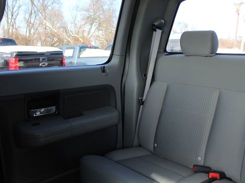 Used 2007 Ford F150 XLT image 12