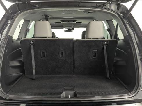 Used 2016 Honda Pilot Touring image 14