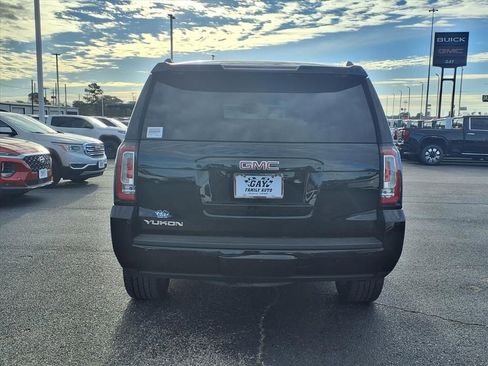 Used 2019 GMC Yukon SLT w/ HD Trailering Package image 18