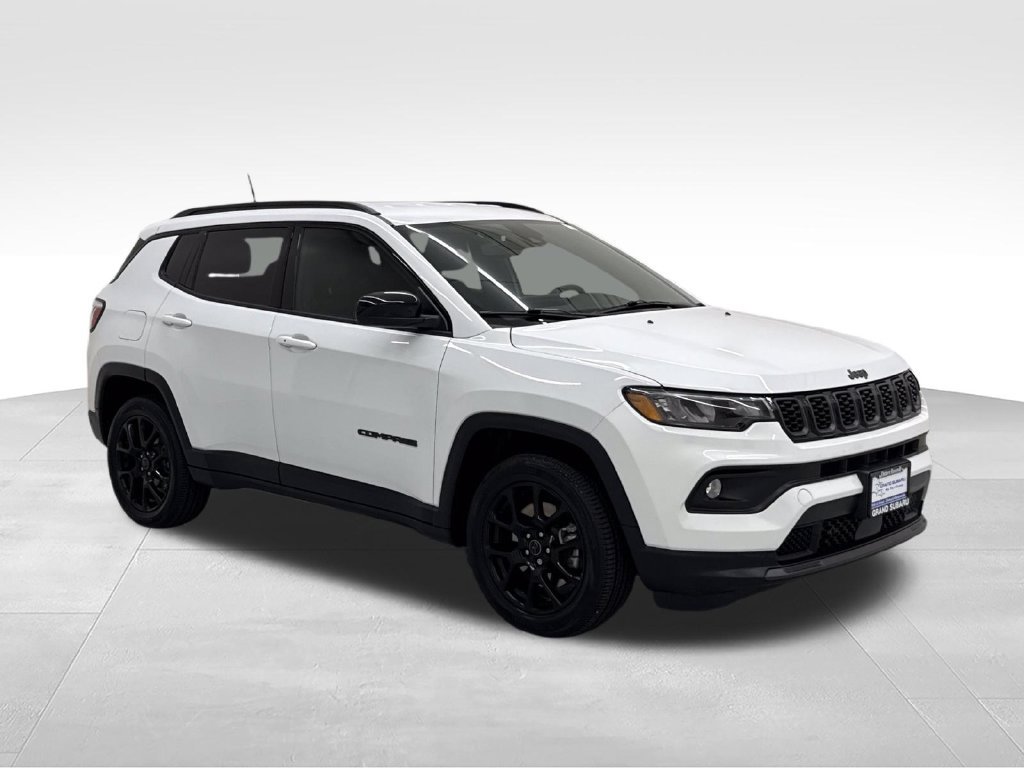 Used 2025 Jeep Compass Latitude w/ Altitude Special Edition AWD/4WD image 10
