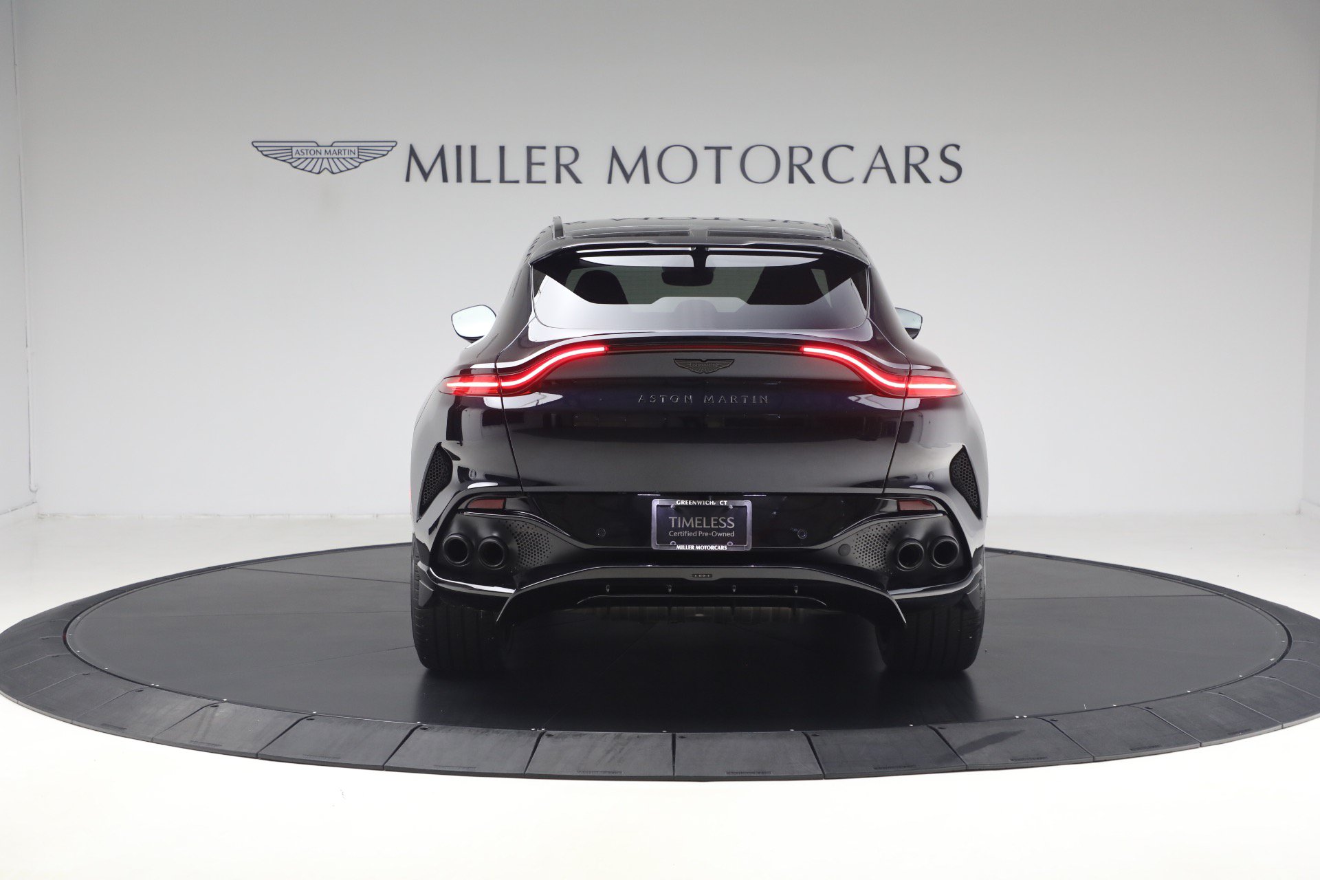 Used 2025 Aston Martin DBX 707 AWD/4WD image 8