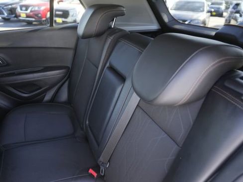 Used 2017 Chevrolet Trax LT w/ LT Convenience Package image 13