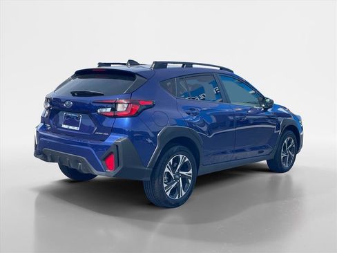 Used 2025 Subaru Crosstrek 2.0i Premium AWD/4WD image 3