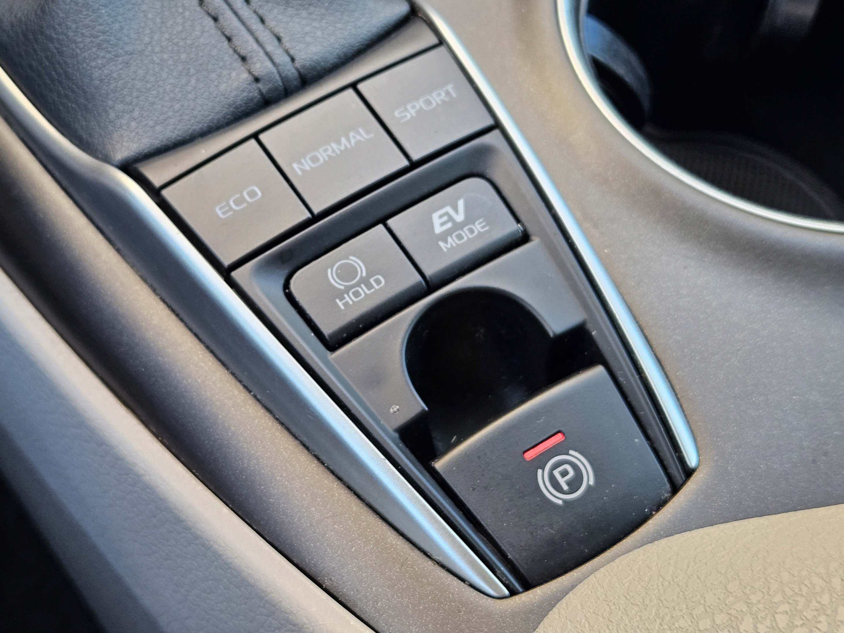 Used 2023 Toyota Camry LE FWD image 18