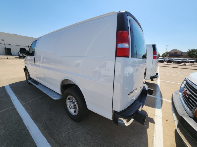 Used 2025 Chevrolet Express 2500 w/ Driver Convenience Package RWD image 6