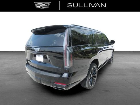 New 2026 Cadillac Escalade ESV Platinum Sport w/ LPO, ONYX Package AWD/4WD image 6
