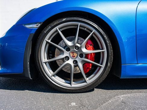 Used 2016 Porsche Boxster Spyder RWD image 9