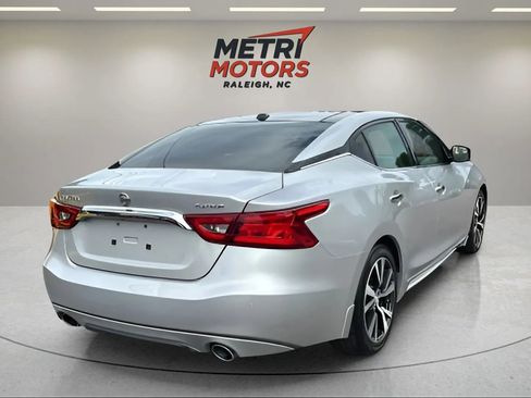 Used 2017 Nissan Maxima Platinum image 10