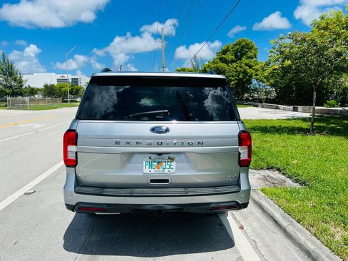 Used 2022 Ford Expedition Max XLT RWD image 4