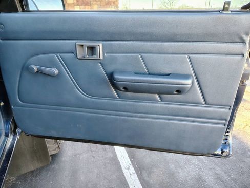 Used 1992 Toyota Pickup Deluxe image 14