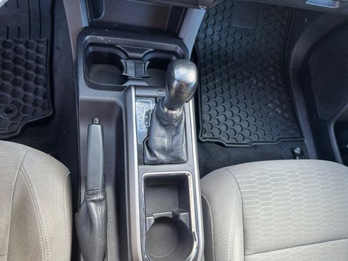 Used 2016 Toyota Tacoma SR5 AWD/4WD image 14
