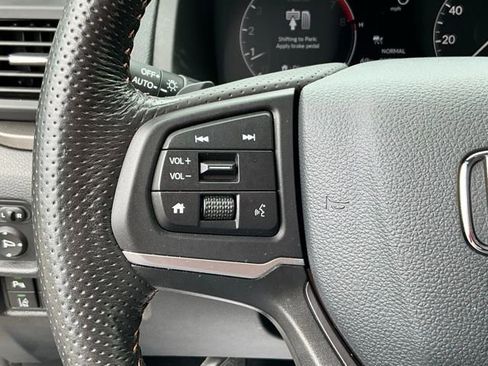 Used 2025 Honda Ridgeline TrailSport image 28