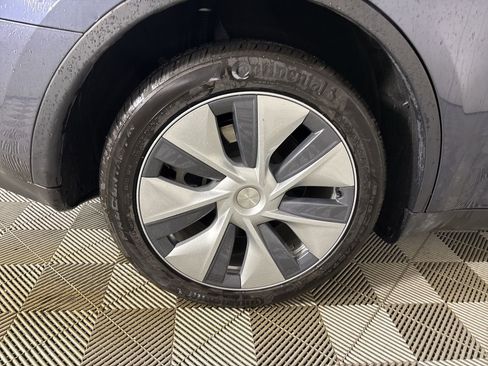 Used 2023 Tesla Model Y Long Range image 25