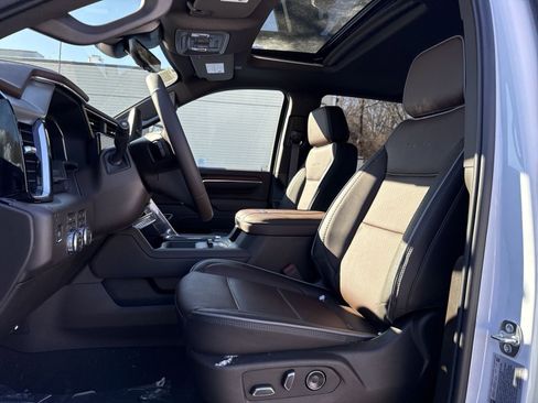 New 2026 GMC Sierra 3500 Denali w/ Denali Reserve Package image 10