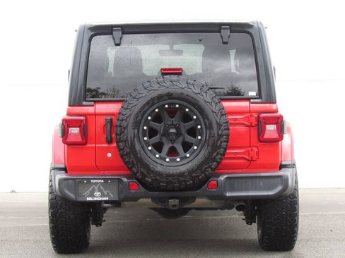 Used 2018 Jeep Wrangler Unlimited Sahara w/ Uconnect 4C Nav & Sound Group AWD/4WD image 7