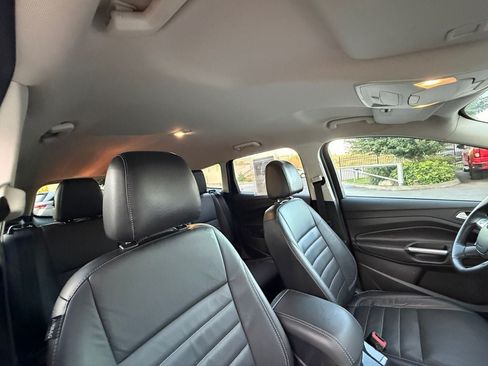 Used 2016 Ford Escape Titanium FWD image 27
