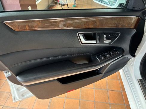 Used 2014 Mercedes-Benz E 350 4MATIC w/ Premium 1 Package image 11