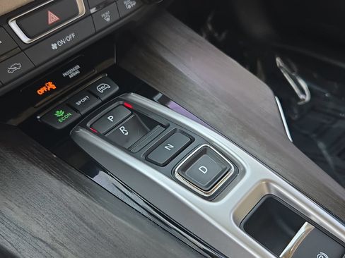 Used 2018 Honda Clarity Touring image 19