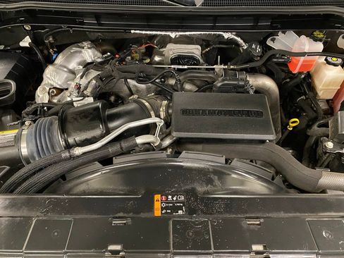Used 2025 Chevrolet Silverado 3500 LT w/ Safety Package AWD/4WD image 4