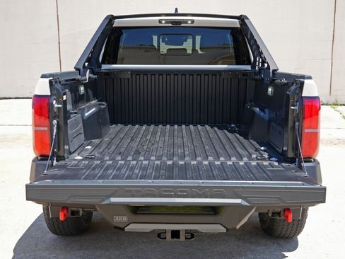 Used 2024 Toyota Tacoma 4x4 Double Cab Hybrid image 10