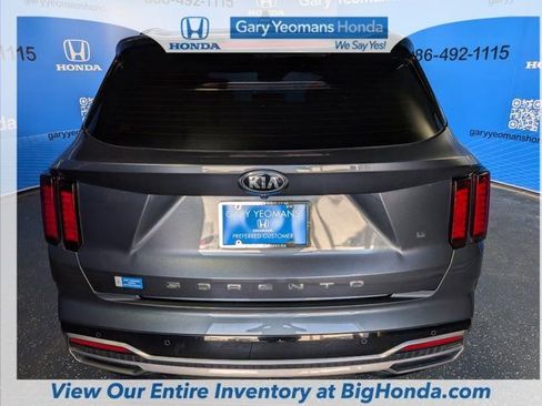 Used 2021 Kia Sorento S FWD image 7