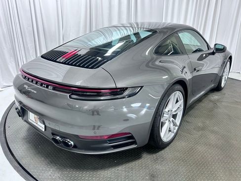 Used 2024 Porsche 911 Carrera RWD image 29
