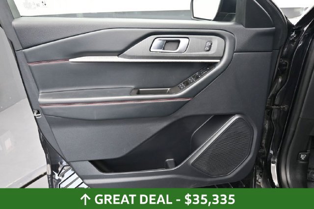 Used 2025 Ford Explorer ST-Line AWD/4WD image 19