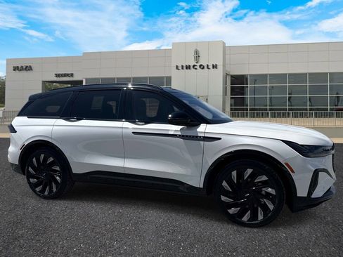 New 2026 Lincoln Nautilus Reserve AWD/4WD image 1