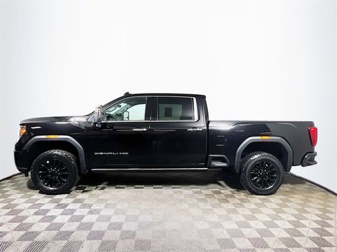 Used 2022 GMC Sierra 3500 Denali w/ Denali Black Diamond Edition image 5