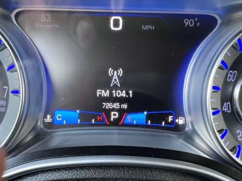 Used 2018 Chrysler 300 Touring RWD image 32