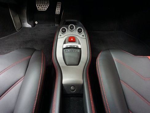 Used 2013 Ferrari 458 Italia Coupe image 16