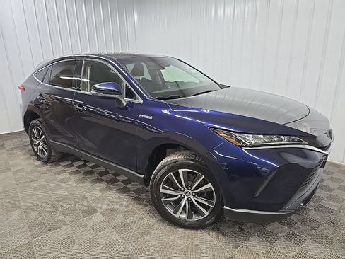 Used 2021 Toyota Venza LE AWD/4WD image 7