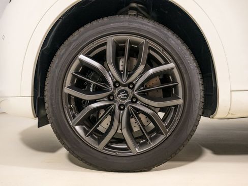 Used 2024 Maserati Levante GT Ultima AWD/4WD image 14
