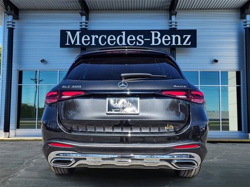 New 2026 Mercedes-Benz GLC 300 4MATIC image 5